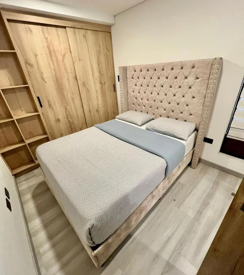 Luxurious & Rustic Medellin Apt - Up To 10 People 0*,  Colombia