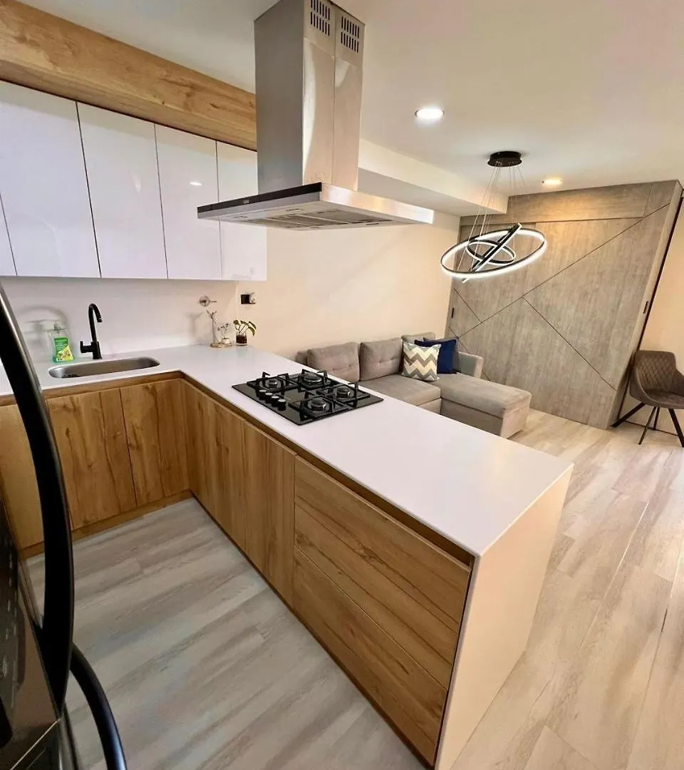 Luxurious & Rustic Medellin Apt - Up To 10 People Colombia