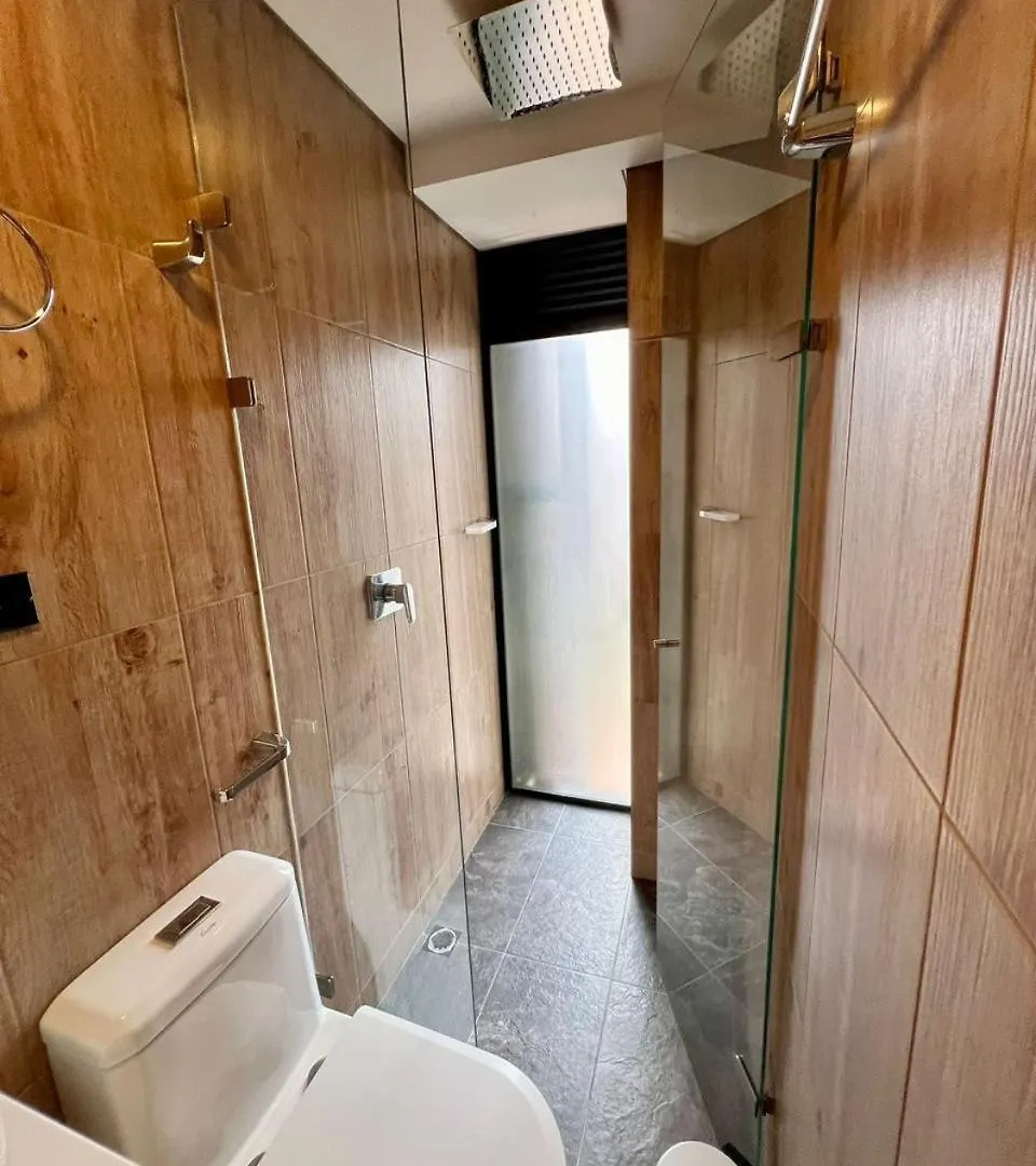 Luxurious & Rustic Medellin Apt - Up To 10 People 0*,