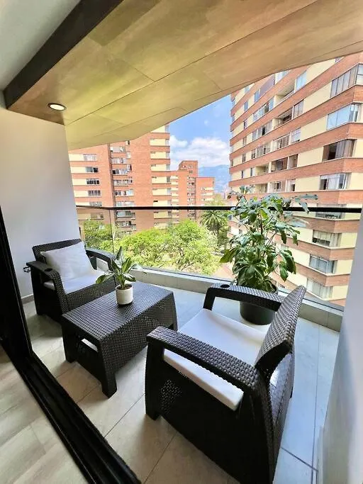 Luxurious & Rustic Medellin Apt - Up To 10 People 0*,  Colombia