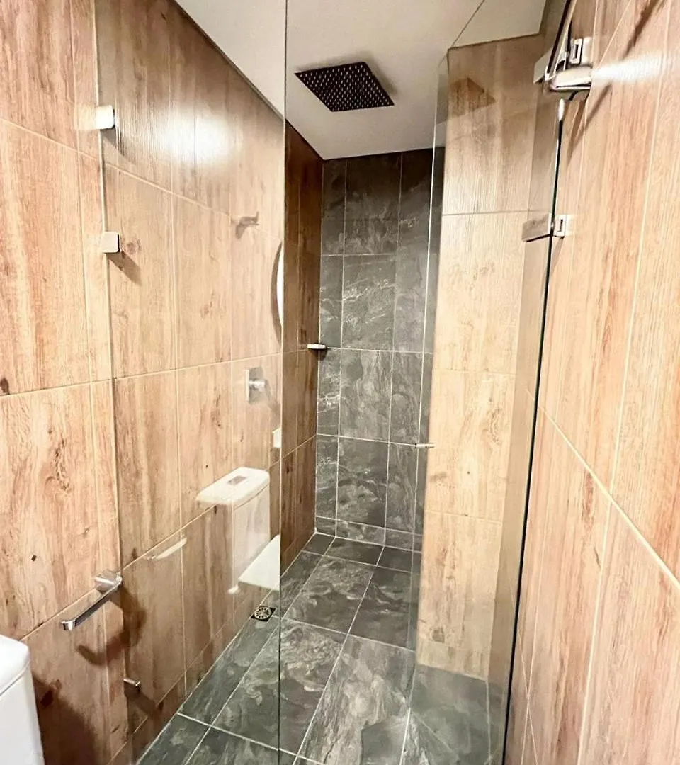 アパート Luxurious & Rustic Medellin Apt - Up To 10 People