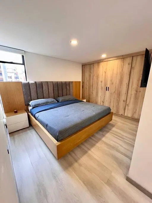 アパート Luxurious & Rustic Medellin Apt - Up To 10 People コロンビア